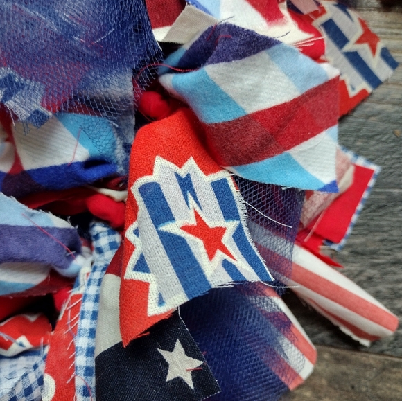 6ft long patriotic rag Garland - Picture 2 of 7